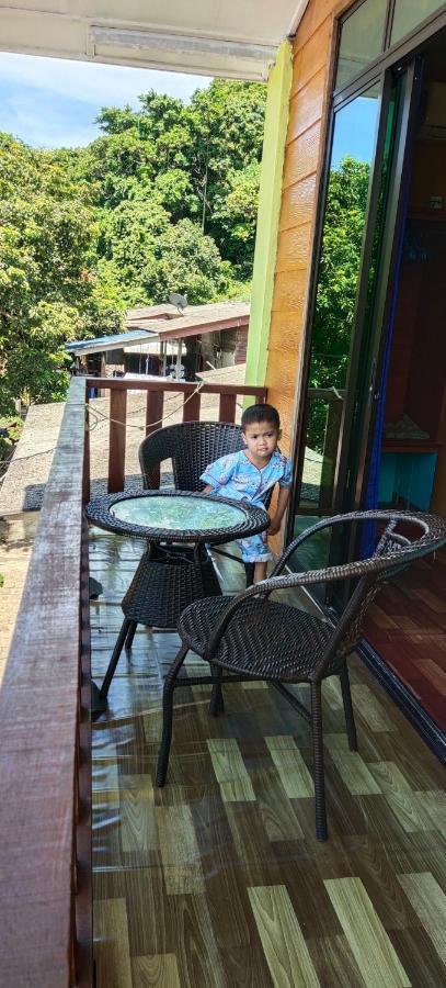 Perhentian Hazipah Hotel Kampong Pasir Hantu Ngoại thất bức ảnh