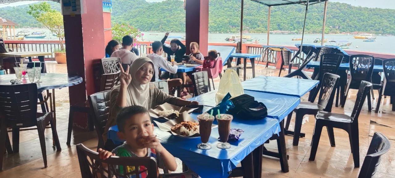 Perhentian Hazipah Hotel Kampong Pasir Hantu Ngoại thất bức ảnh