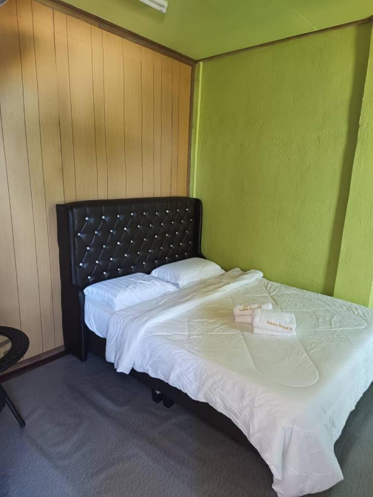 Perhentian Hazipah Hotel Kampong Pasir Hantu Phòng bức ảnh