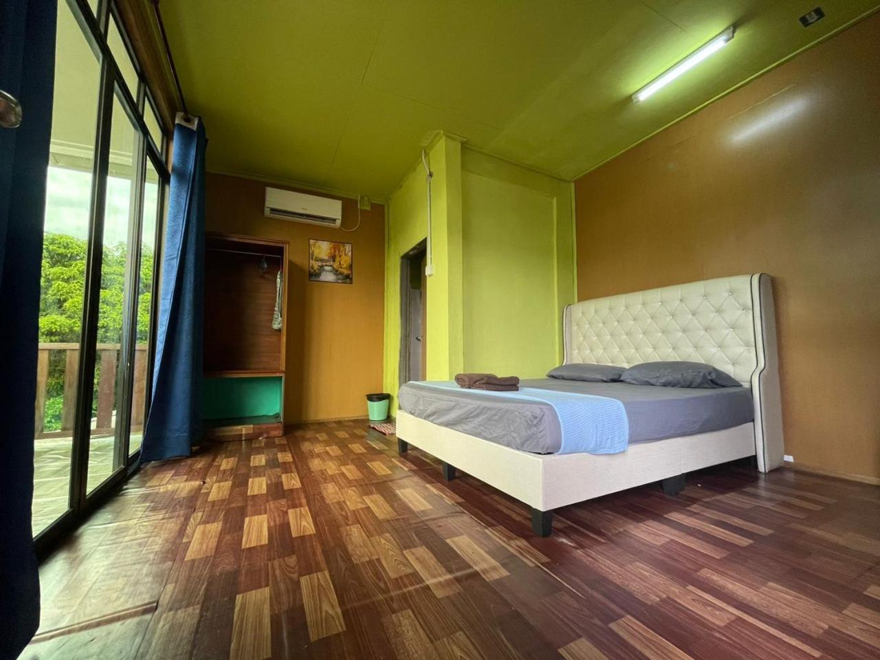 Perhentian Hazipah Hotel Kampong Pasir Hantu Ngoại thất bức ảnh